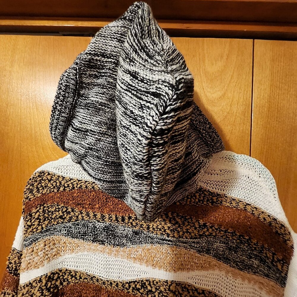 BKE hooded sweater